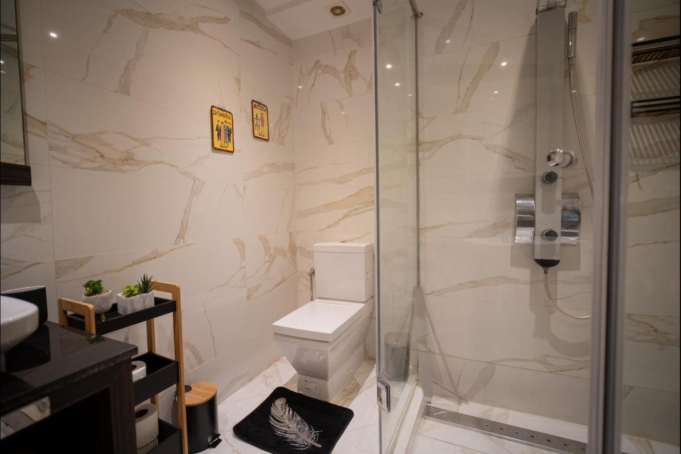 Casa Comfort Large 1br In Racine Casa Blanca